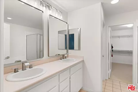 Bath - 17882 Balsam Ct, Carson, CA 90746 photo 2 of 5