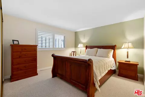 Bedroom - 3941 Sunset Ln, Oxnard, CA 93035 photo 2 of 5