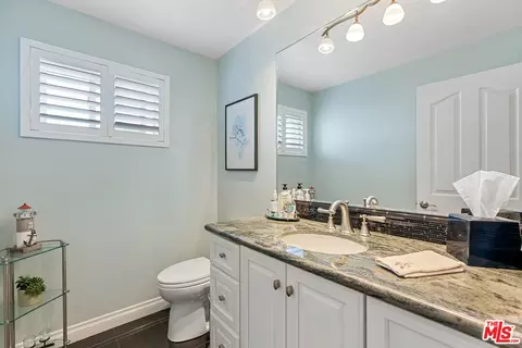 Bath - 3941 Sunset Ln, Oxnard, CA 93035 photo 5 of 5