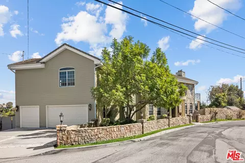 1036 El Medio Ave, Pacific Palisades, CA 90272