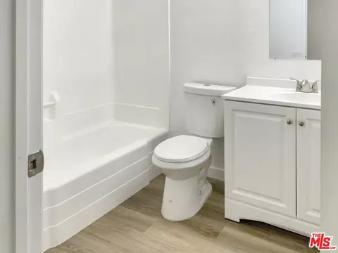 Bath - 233 E Kirkwall Rd, Azusa, CA 91702 photo 3 of 4