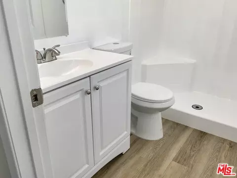 Bath - 233 E Kirkwall Rd, Azusa, CA 91702 photo 2 of 4