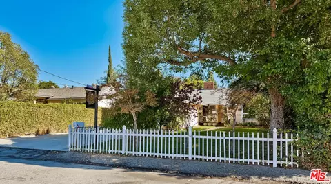 6208 Mary Ellen Ave, Van Nuys, CA 91401