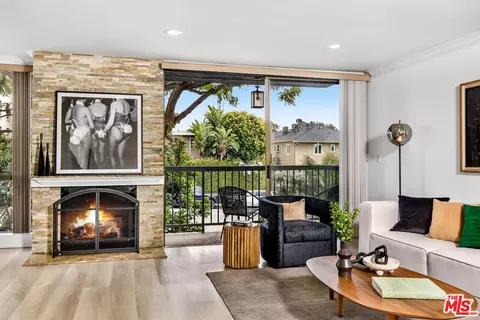 1351 N Crescent Heights Blvd #208, West Hollywood, CA 90046
