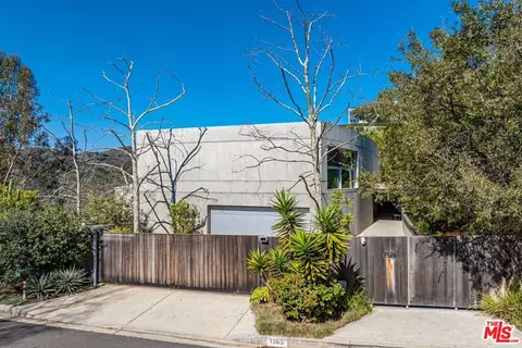 1565 Umeo Rd, Pacific Palisades, CA 90272