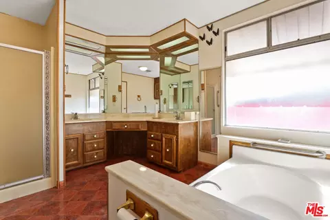 19009 S Laurel Park Rd #SPC 416, Compton, CA 90220 photo 9