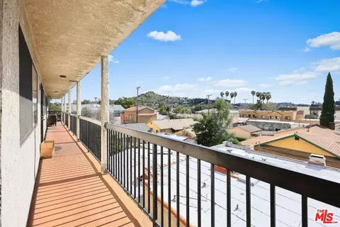 Exterior - 412 Fischer St, Glendale, CA 91205 photo 11 of 12