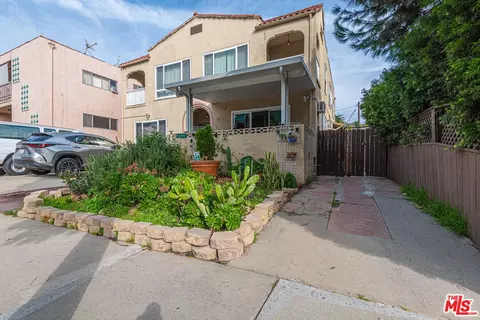 904 N Ogden Dr, West Hollywood, CA 90046