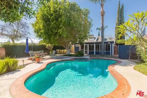 2128 N Brighton St, Burbank, CA 91504