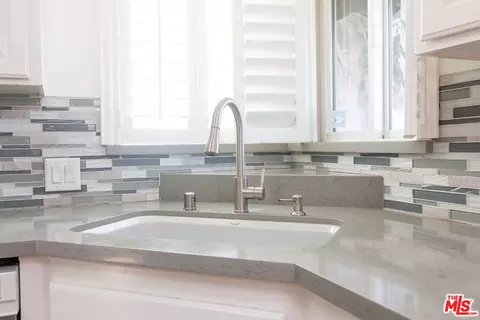 Kitchen - 2128 N Brighton St, Burbank, CA 91504 photo 3 of 6