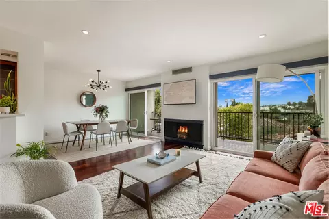 949 N Kings Rd #310, West Hollywood, CA 90069