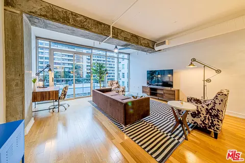 645 W 9th St #437, Los Angeles, CA 90015