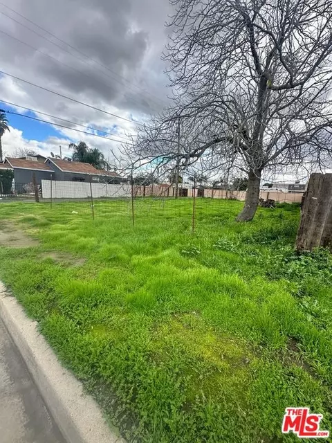 917 10th St, Bakersfield, CA 93304 photo 1