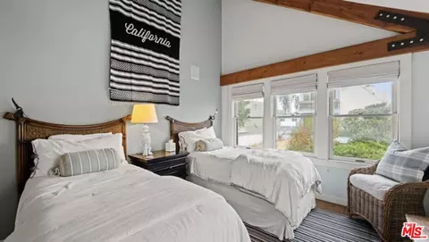 Bedroom - 30 Wavecrest Ave, Venice, CA 90291 photo 3 of 8
