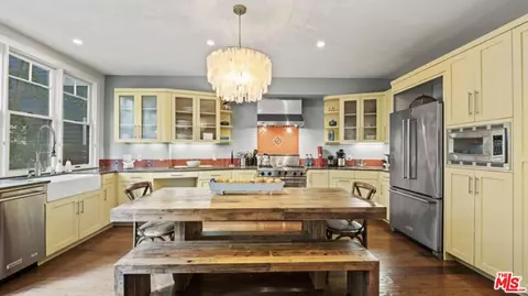 Dining - 30 Wavecrest Ave, Venice, CA 90291 photo 1 of 2