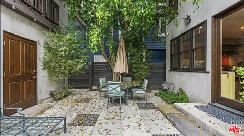 Exterior - 30 Wavecrest Ave, Venice, CA 90291 photo 4 of 8