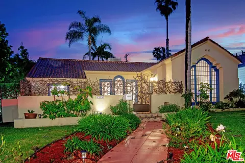 1116 S Curson Ave, Los Angeles, CA 90019