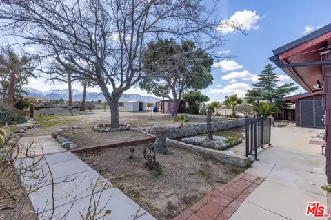 Exterior - 13550 E Ave, Pearblossom, CA 93553 photo 6 of 8