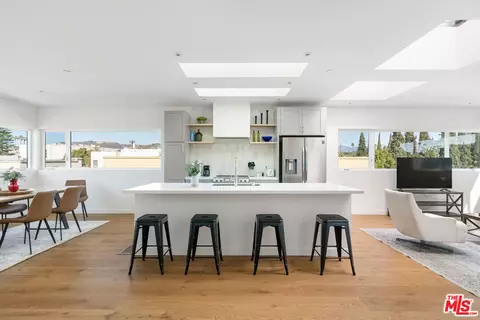 4325 Burns Ave, Los Angeles, CA 90029
