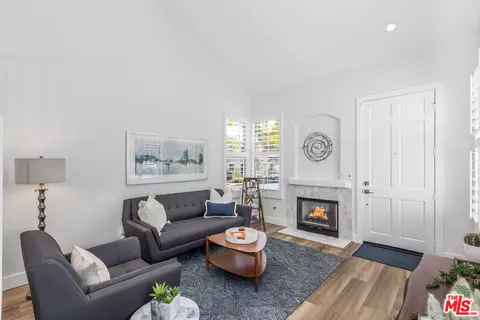 Living - 7180 Pintail Dr, Carlsbad, CA 92011 photo 4 of 7