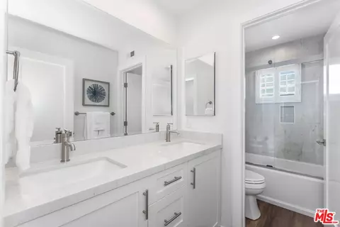 Bath - 7180 Pintail Dr, Carlsbad, CA 92011 photo 6 of 10