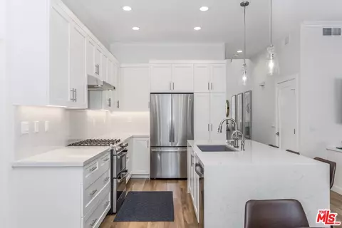Kitchen - 7180 Pintail Dr, Carlsbad, CA 92011 photo 6 of 10