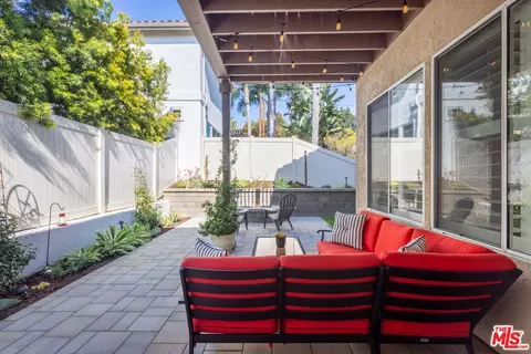 Exterior - 7180 Pintail Dr, Carlsbad, CA 92011 photo 3 of 14