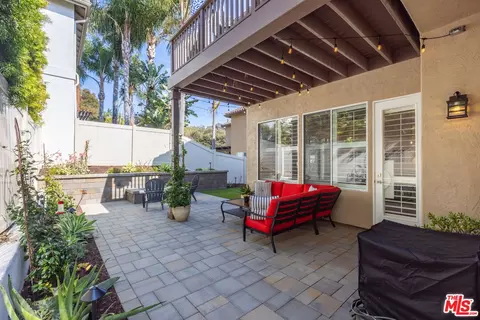 Exterior - 7180 Pintail Dr, Carlsbad, CA 92011 photo 7 of 14