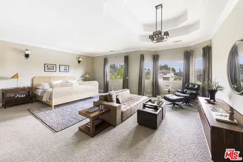 Living - 622 Woodward Blvd, Pasadena, CA 91107 photo 8 of 9