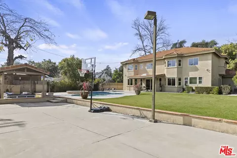 View/Area - 622 Woodward Blvd, Pasadena, CA 91107 photo 1 of 1