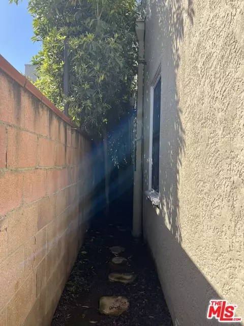 Exterior - 230 Orizaba Ave, Long Beach, CA 90803 photo 6 of 13