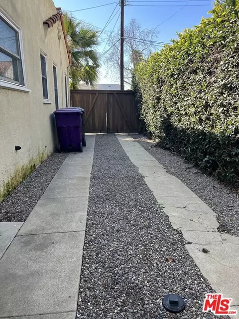 Exterior - 230 Orizaba Ave, Long Beach, CA 90803 photo 13 of 13