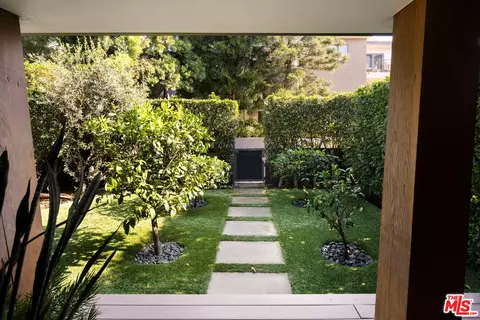 Exterior - 17 26th Ave, Venice, CA 90291 photo 3 of 10
