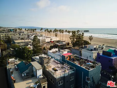 View/Area - 17 26th Ave, Venice, CA 90291 photo 2 of 8