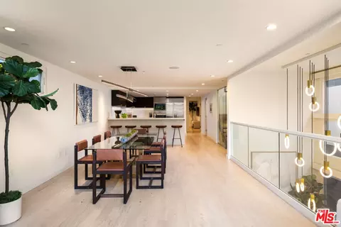 Dining - 17 26th Ave, Venice, CA 90291 photo 1 of 4