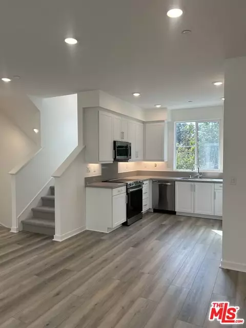 616 Dawson Ave, Long Beach, CA 90814