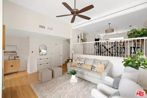 13206 Admiral Ave #M, Marina Del Rey, CA 90292