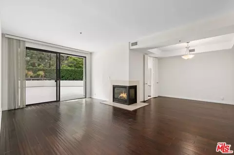 2112 Century Park Ln #110, Los Angeles, CA 90067