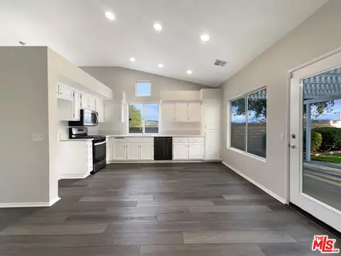 Kitchen - 28004 Forst Ct, Castaic, CA 91384 photo 1 of 5