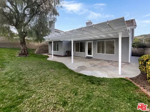 Exterior - 28004 Forst Ct, Castaic, CA 91384 photo 5 of 5