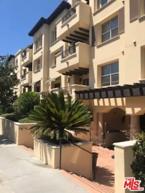 5037 Rosewood Ave #203, Los Angeles, CA 90004
