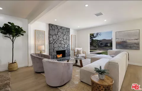3704 Grayburn Ave, Los Angeles, CA 90018