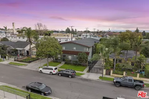 118 W Buckthorn St, Inglewood, CA 90301