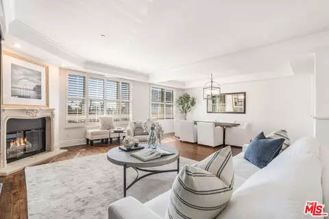 860 Haverford Ave #305, Pacific Palisades, CA 90272