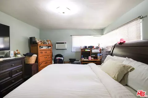 Bedroom - 731 N Madison Ave, Pasadena, CA 91104 photo 2 of 8