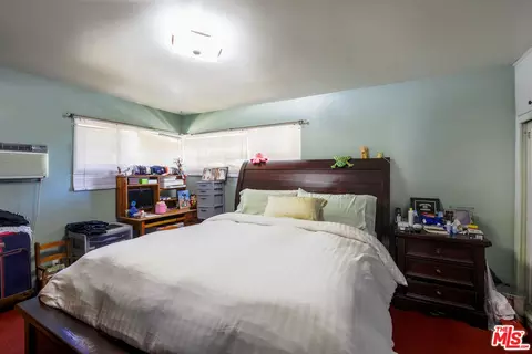 Bedroom - 731 N Madison Ave, Pasadena, CA 91104 photo 1 of 8
