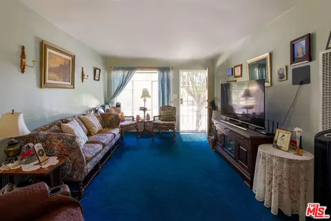 Living - 731 N Madison Ave, Pasadena, CA 91104 photo 4 of 4