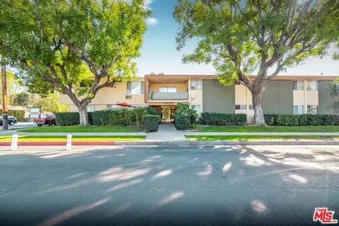 17900 Schoenborn St, Northridge, CA 91325