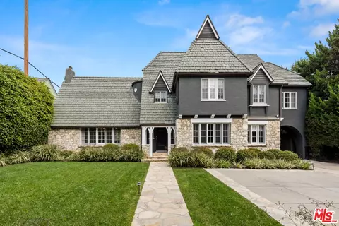 504 Walden Dr, Beverly Hills, CA 90210