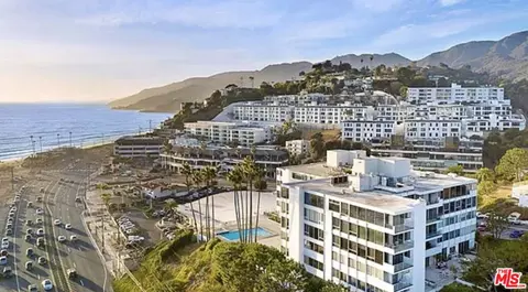 17366 W Sunset Blvd #102 B, Pacific Palisades, CA 90272